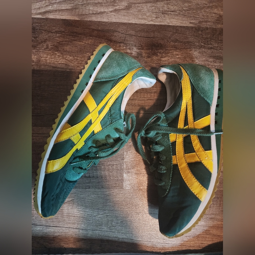 ⚡️⚡️⚡️🛍 👟 Asics Onitsuka tiger green athletic shoes
